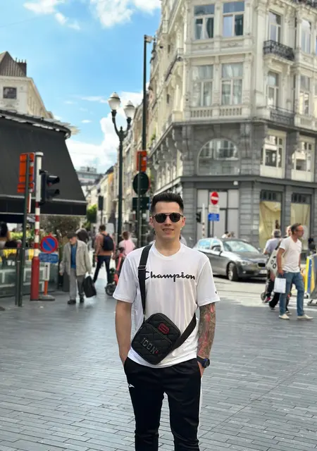 Я Shtefan, 23, из Форест, ищу знакомство для совместных путешествий