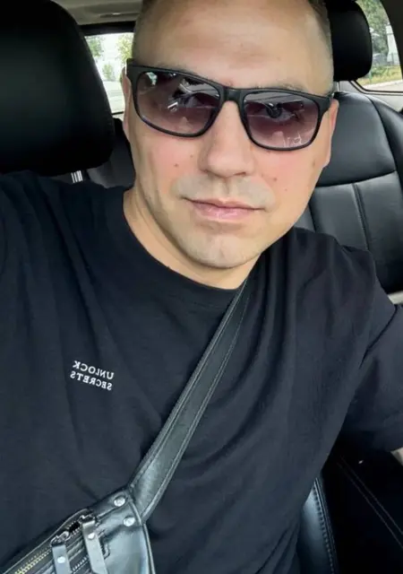 Я Дмитрий, 38 років, знайомлюсь без зобов'язань у Харкові