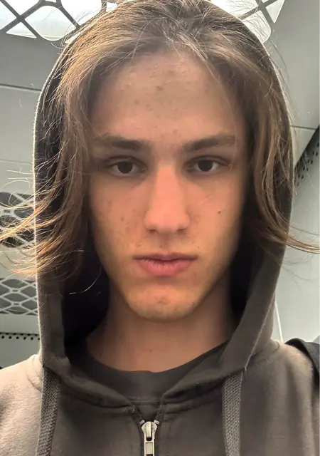 Я Владислав, 18, знакомлюсь для общения в Минске