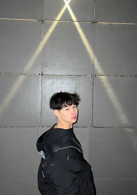 Я Kudaibergen, 21, знакомлюсь на одну ночь в Алматы