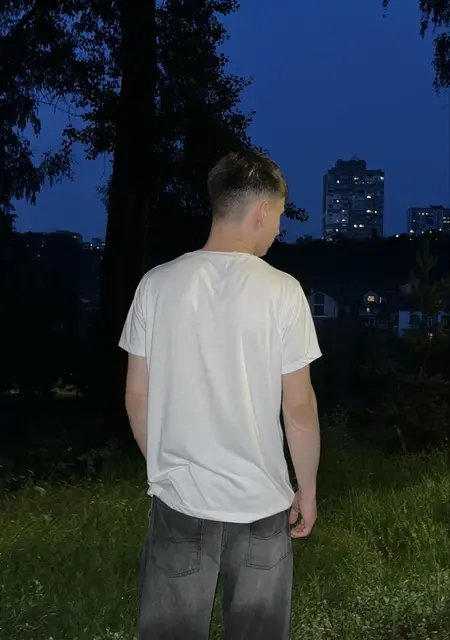 Я Vlad, 18, знакомлюсь без обязательств в Гадяче