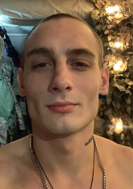 Кирилл из Брюсселя, ищу на сайте приятное времяпровождение