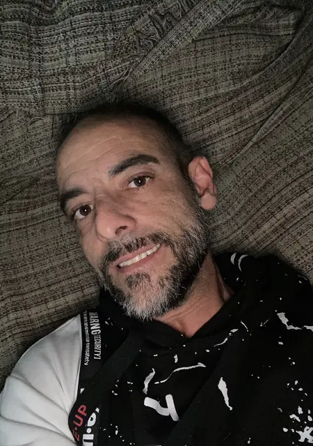 Soy Raulbiendotado, 47 años de Girona, busco conocer gente para relación a largo plazo