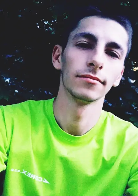 Я Сергей, 27, знакомлюсь на одну ночь в Бердянске