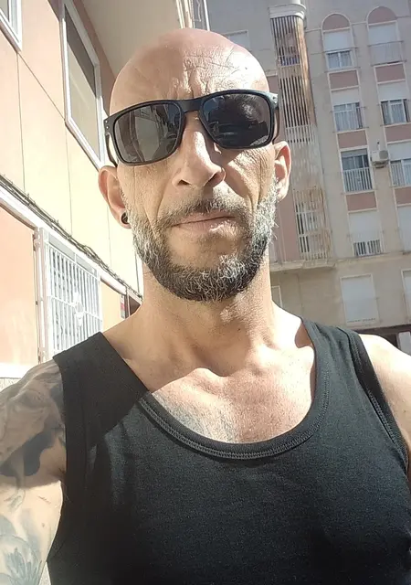 Jose из Мадрида, ищу на сайте общение