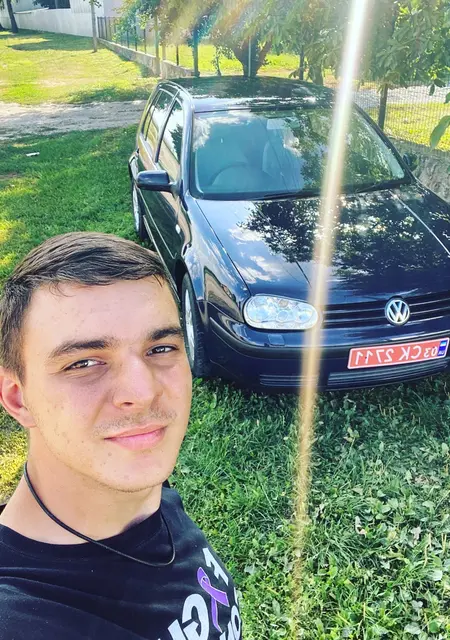 Я Павло, 22 років, знайомлюсь для постійних стосунків у Вінниці