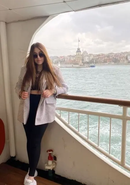 Я Svetlana, 23, из Стамбула, ищу знакомство