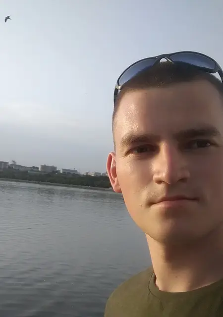 Я Олександр, 30 років, знайомлюсь для спілкування у Львові