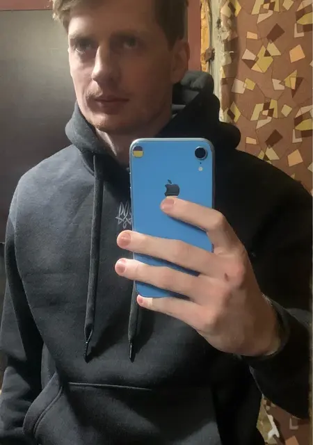 Михайло з Черкас, мені 30 років, познайомлюсь на одну ніч