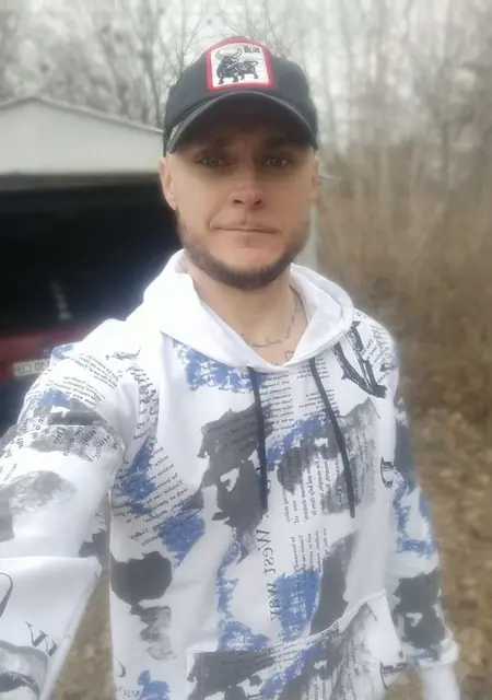 Я Sergey, 39, знакомлюсь на одну ночь в Харькове