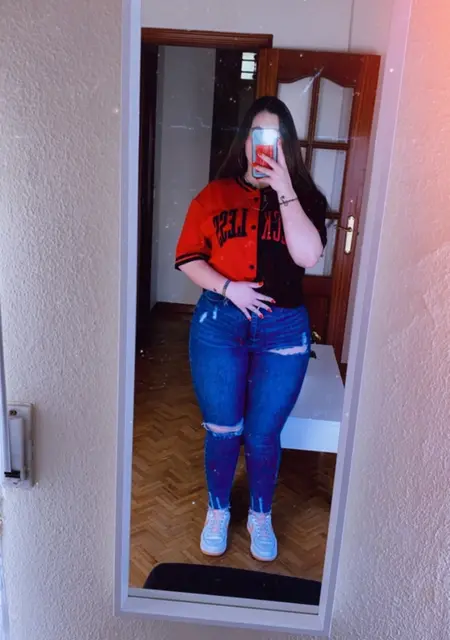 Chantal из Касерес, ищу на сайте знакомства на одну ночь