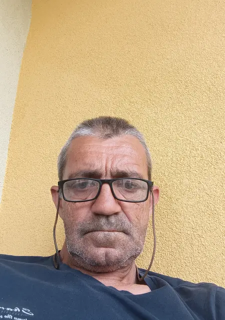 Александър из Пазарджика, мне 58, познакомлюсь для вирта