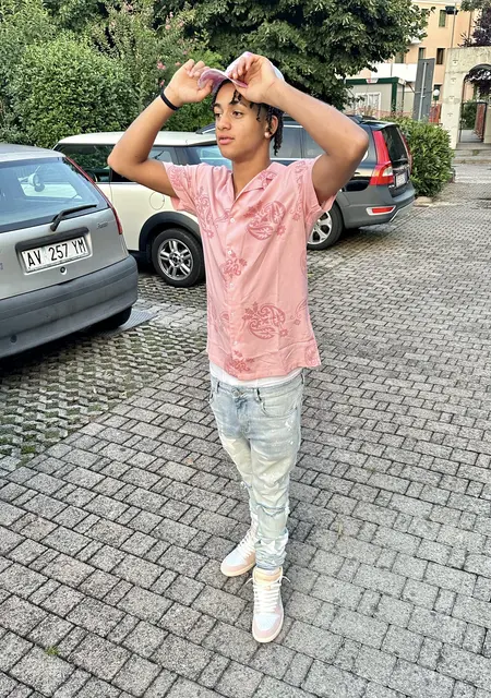 Я Keyviem, 20, из Тревизо, ищу знакомство для приятного времяпровождения