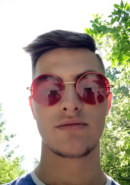 Андрей з Донецька, мені 21 років, познайомлюсь на одну ніч