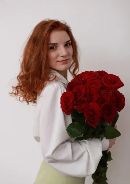 Настя з Київ, шукаю на сайті постійні стосунки