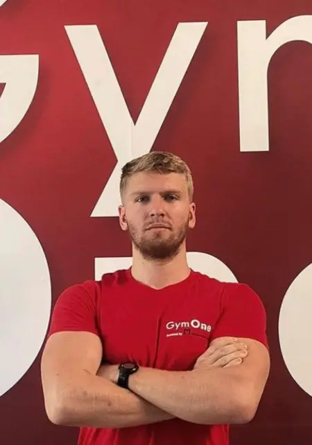 Crisan из Бая-Маре, мне 26, познакомлюсь для общения