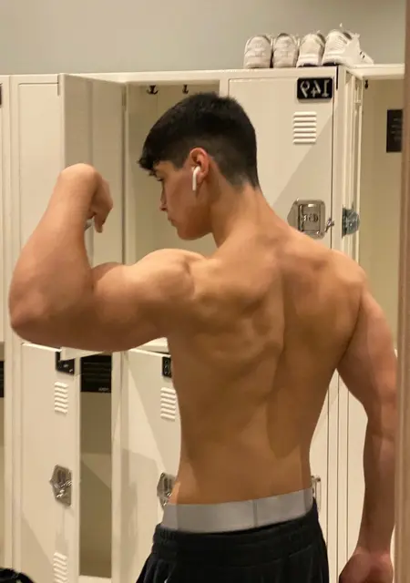 Я Selim, 19, из Тире, ищу знакомство для вирта