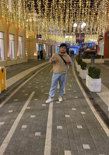 Я Дима, 20, знакомлюсь на одну ночь в Праге