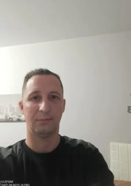 Marcelino de Sevilla, busco en el sitio relación a largo plazo