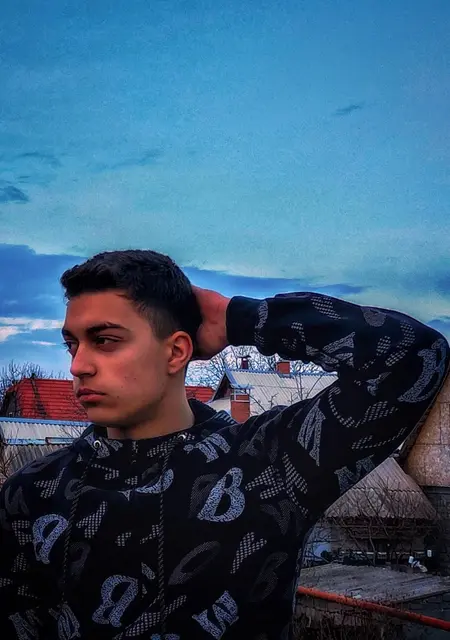 Я Никита, 21 років, знайомлюсь на одну ніч у Макіївці