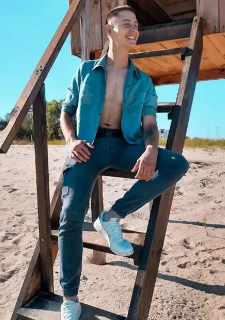 Дмитрий из Наровли, мне 24, познакомлюсь для приятного времяпровождения