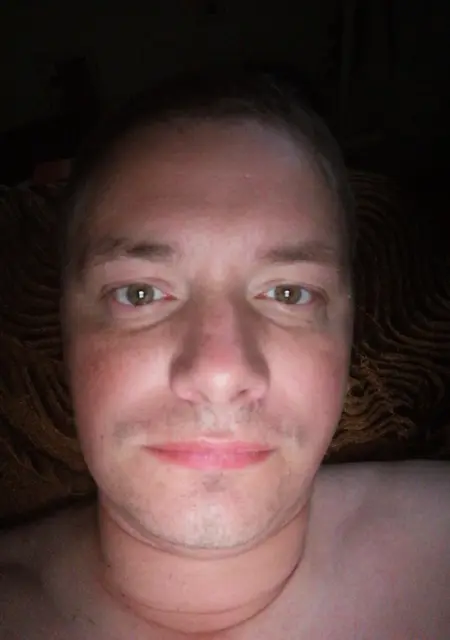 Денис из Гомеля, мне 42, познакомлюсь на одну ночь