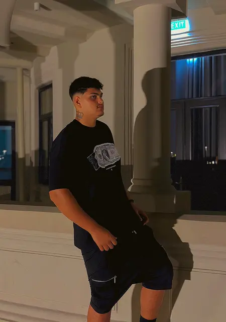 Я Ricardo, 23, из Александрии, ищу знакомства на одну ночь