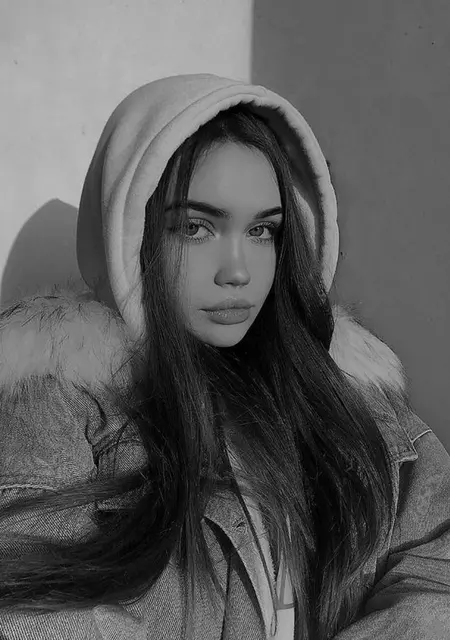 Я Анна, 23 років, знайомлюсь для спілкування у Херсоне