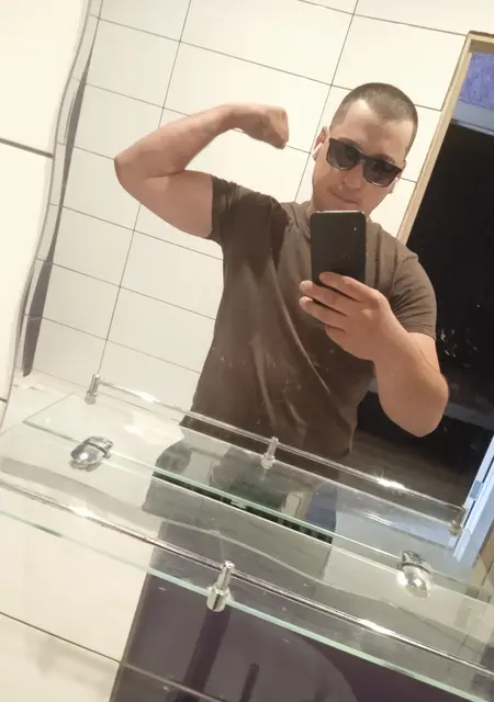 Я Jeka, 31 років, знайомлюсь на одну ніч у Полтаве