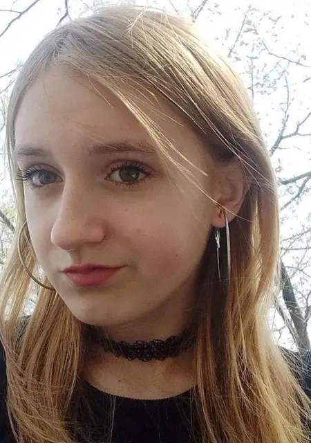 Я Настя, 18, из Биробиджана, ищу знакомство для постоянных отношений