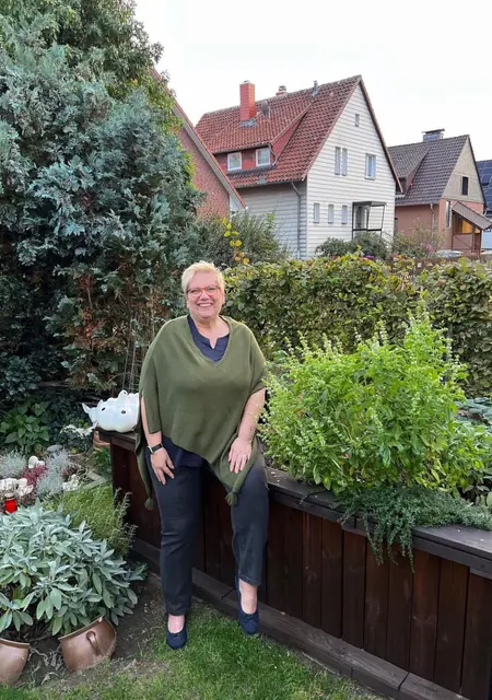 Claudia из Франкфурта-на-майне, ищу на сайте постоянные отношения