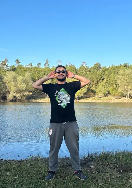 Я Tolga, 32, знакомлюсь для совместных путешествий в Анкаре