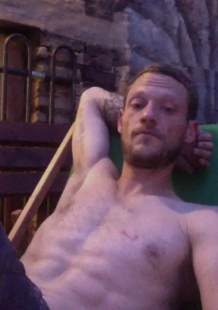 Я Cslnm, 44, из Нюрнберга, ищу знакомство для приятного времяпровождения