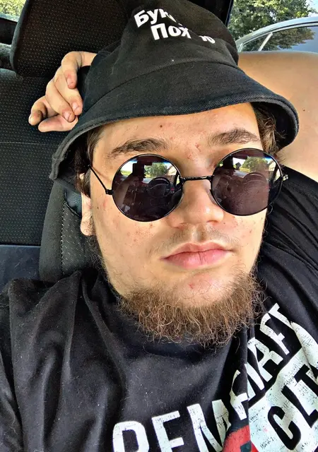 Moderated з Макіївки, мені 20 років, познайомлюсь для спілкування