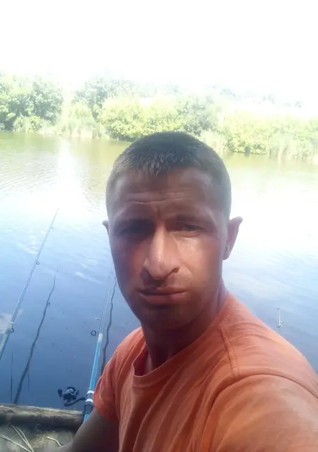 Я Андрій, 32 років з Тальне, шукаю знайомства без зобов'язань