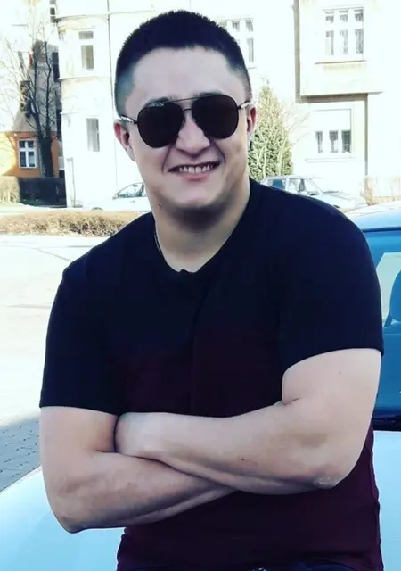 Tymur из Варшавы, мне 28, познакомлюсь