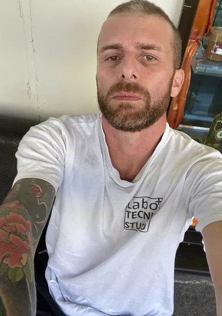 Я Vento Di Passione, 43, из Ровиго, ищу знакомство для постоянных отношений