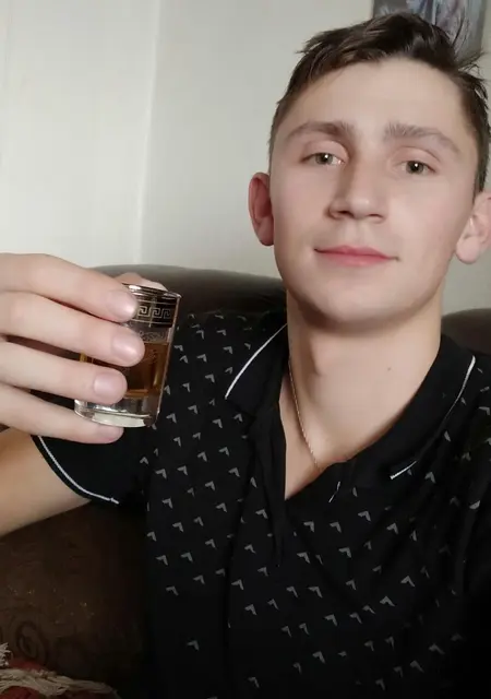 Миша из Новополоцка, ищу на сайте знакомства на одну ночь