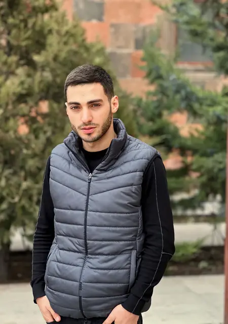 Artur из Дюссельдорфа, мне 28, познакомлюсь для приятного времяпровождения