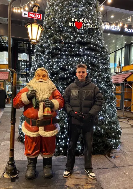 Я Ваня, 25, из Астаны, ищу знакомство для приятного времяпровождения