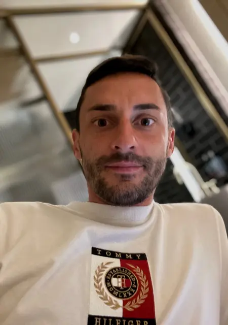 Ovidiu из Венло, мне 31, познакомлюсь для постоянных отношений