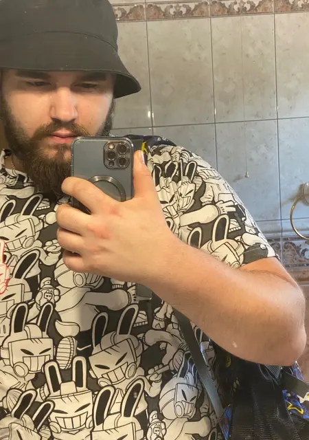 Я Andrey, 25, из Кракова, ищу знакомство для приятного времяпровождения