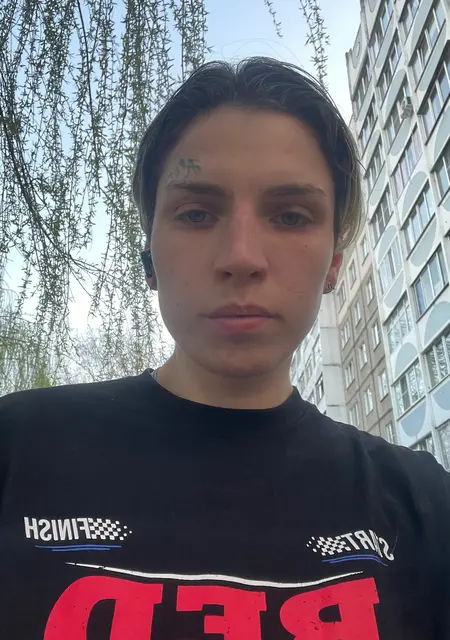 Я Юля, 27, из Гомеля, ищу знакомство для приятного времяпровождения