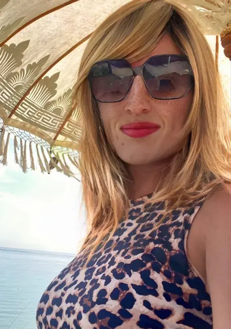 Soy Rebecacd, 46 años de Madrid, busco conocer gente para lío de una noche