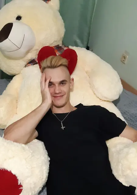 Я Богдан, 23 років з Черкас, шукаю знайомство для спілкування