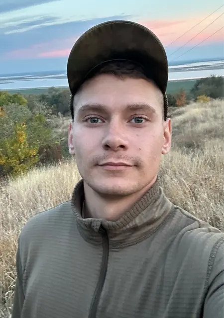 Илья з Києва, мені 26 років, познайомлюсь на одну ніч