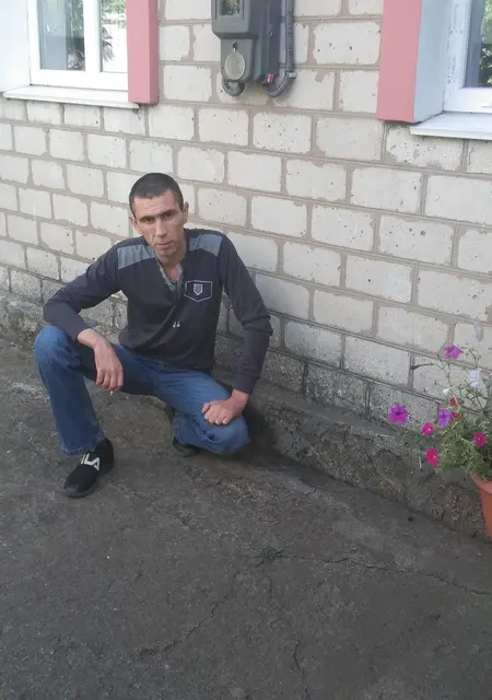 Я Валерий, 40, из Пятихаток, ищу знакомство для постоянных отношений