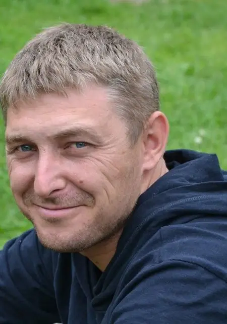 Олег з Вінниці, мені 47 років, познайомлюсь для вірт