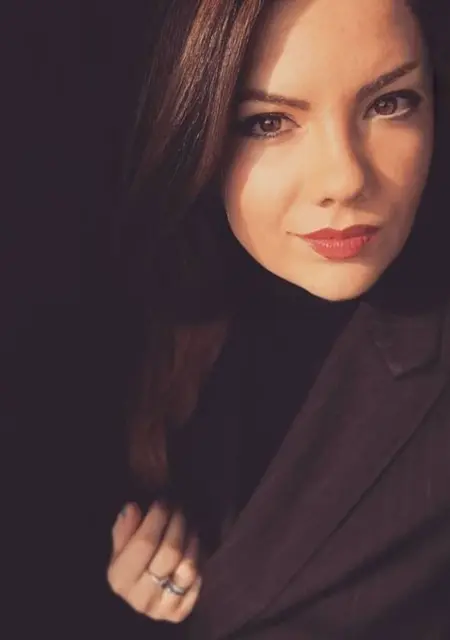 Я Iulia, 35, из Бухареста, ищу знакомство