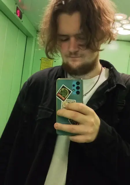 Я Влад, 23, из Гродно, ищу знакомства на одну ночь